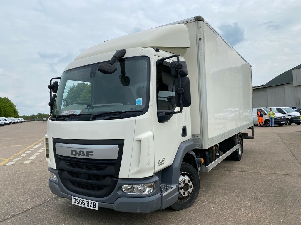 DAF All Models Lf45.160 7.5T Box Lorry DS66BZB White #2