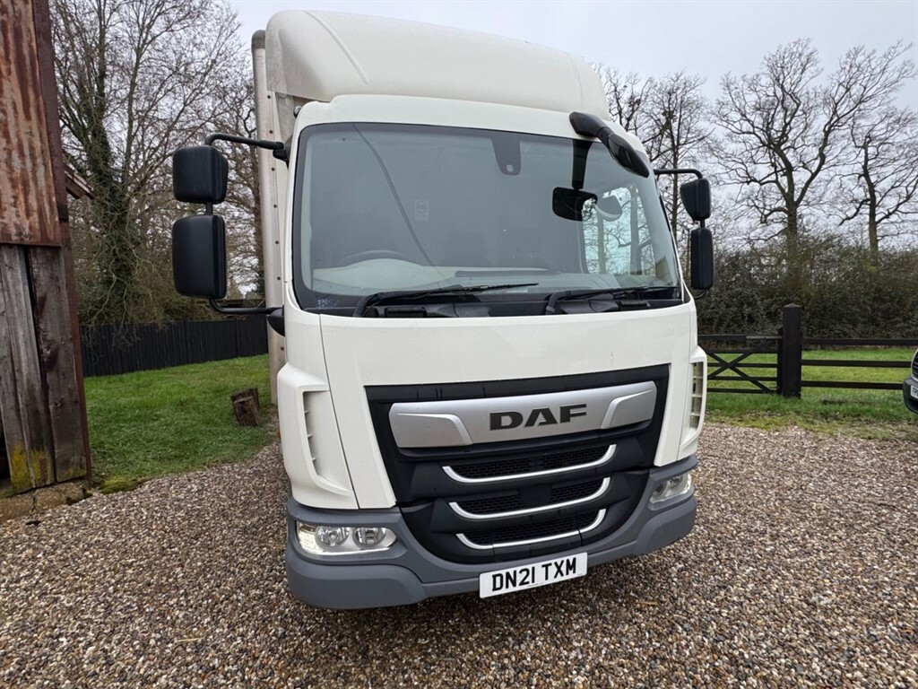 DAF All Models 4.5 L Lf180 7.5T 20Ft Box Lorry With Column Tailli White #2