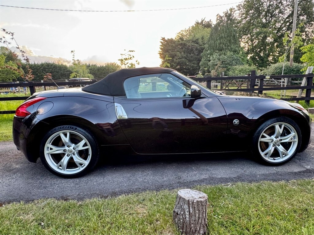Nissan 370Z 3.7L Gt Black #10