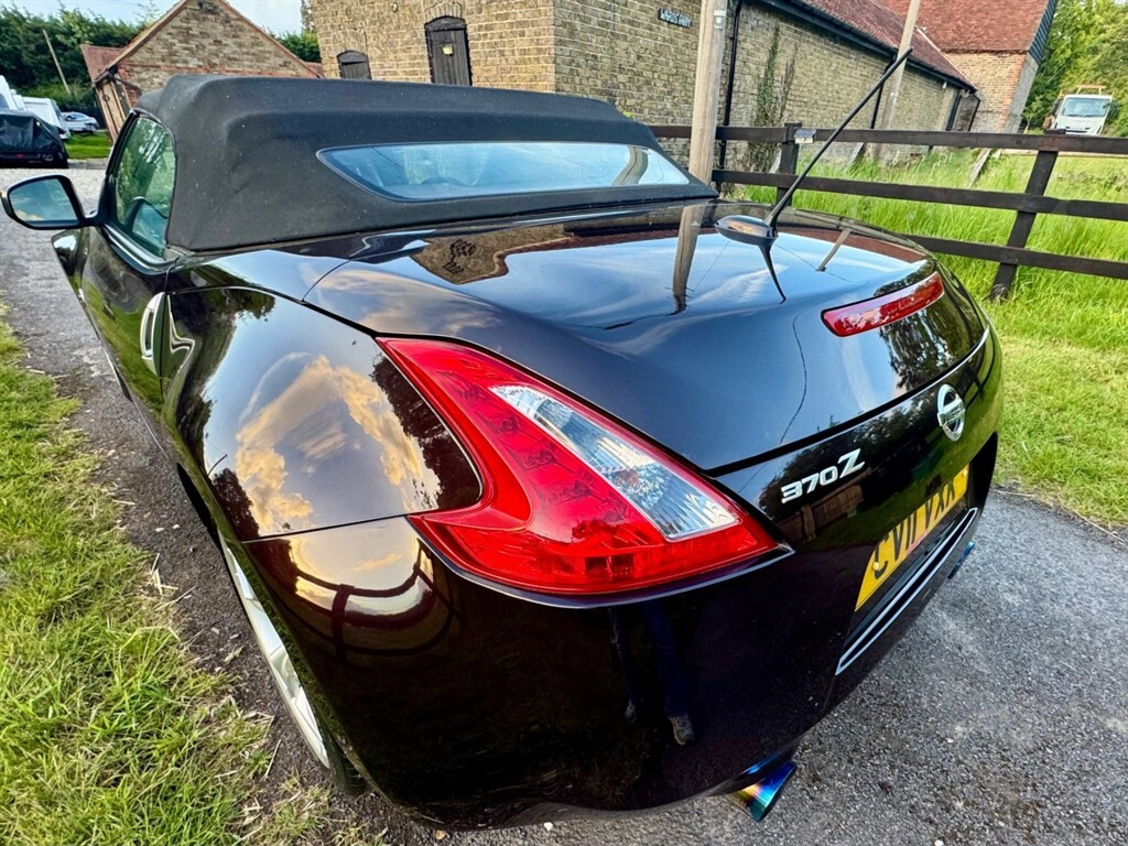 Nissan 370Z 3.7L Gt Black #27