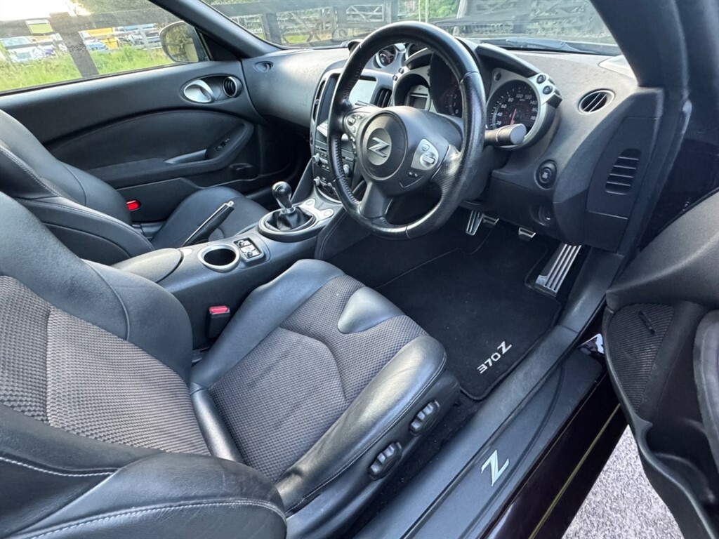 Nissan 370Z 3.7L Gt Black #12