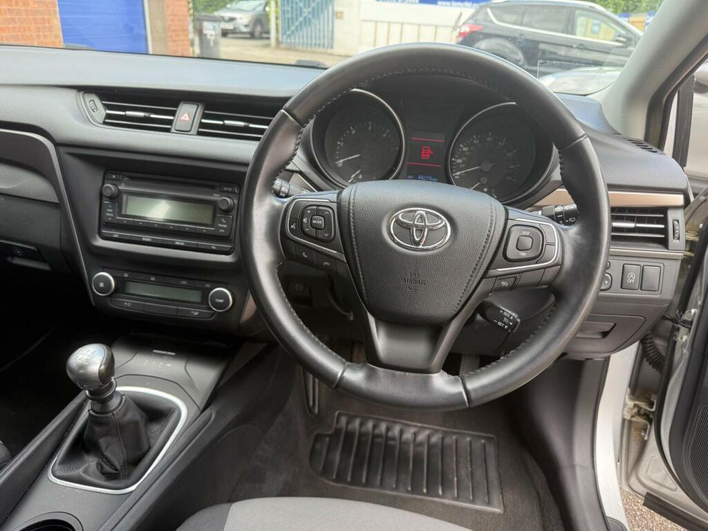 Toyota Avensis 1.6 D-4d Active Touring Sports Euro 6 Ss Silver #5