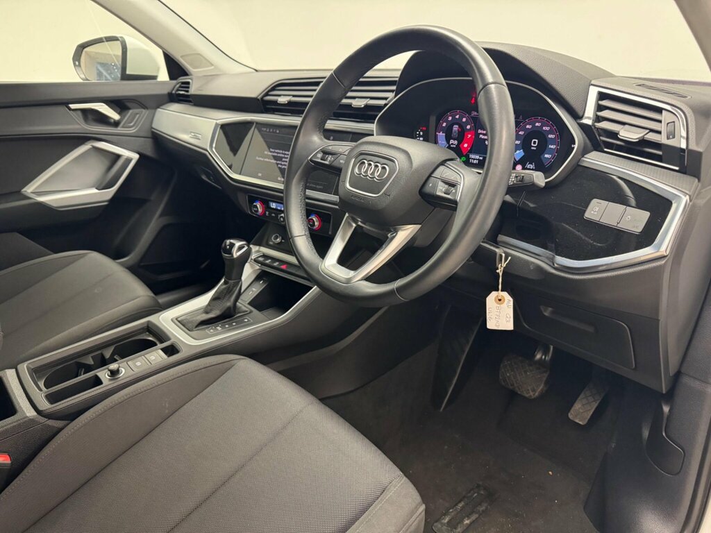 Audi Q3 1.5 Tfsi Cod 35 Technik S Tronic Euro 6 Ss BT72NJF White #6