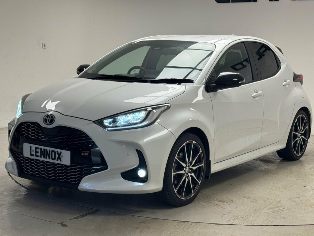Toyota Yaris 1.5 Vvt-h Gr Sport E-cvt Euro 6 Ss GP23WGJ White #2