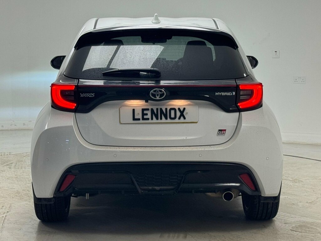Toyota Yaris 1.5 Vvt-h Gr Sport E-cvt Euro 6 Ss GP23WGJ White #4