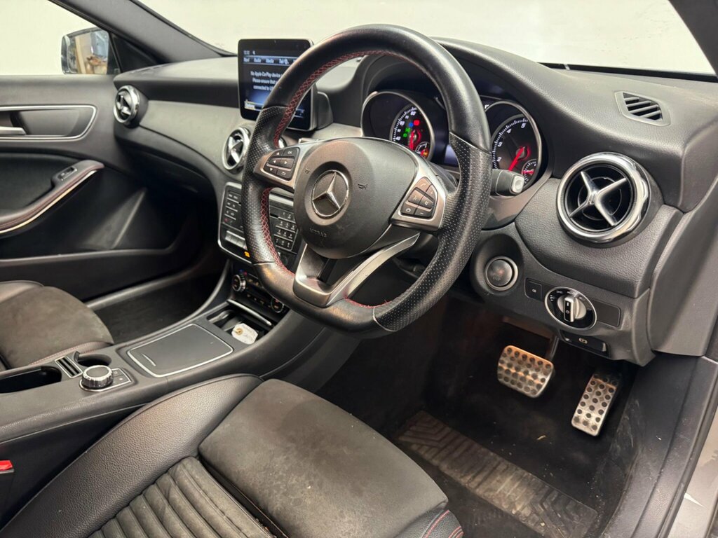 Mercedes-Benz GLA Class 1.6 Gla200 Amg Line Edition 7G-dct Euro 6 Ss Grey #6