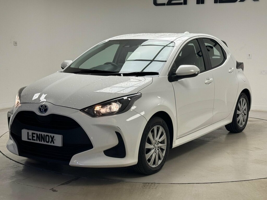 Toyota Yaris 1.5 Vvt-h Icon E-cvt Euro 6 Ss White #2
