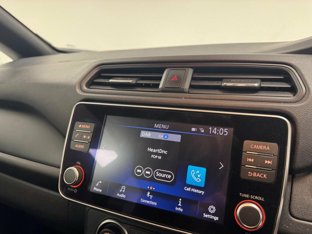 Nissan Leaf 40Kwh Tekna Hatchback Silver #14