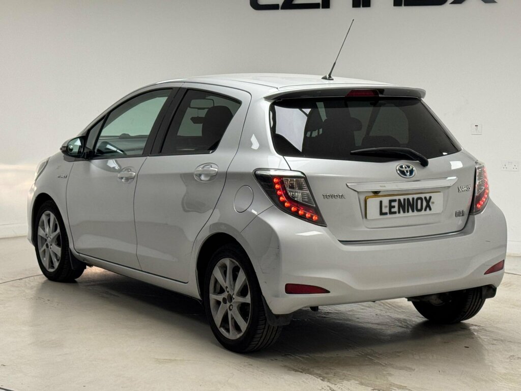 Toyota Yaris 1.5 Vvt-h T Spirit Cvt Euro 5 Silver #3