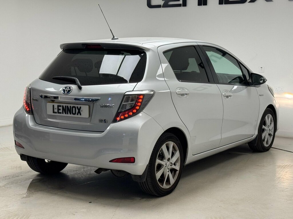 Toyota Yaris 1.5 Vvt-h T Spirit Cvt Euro 5 Silver #5