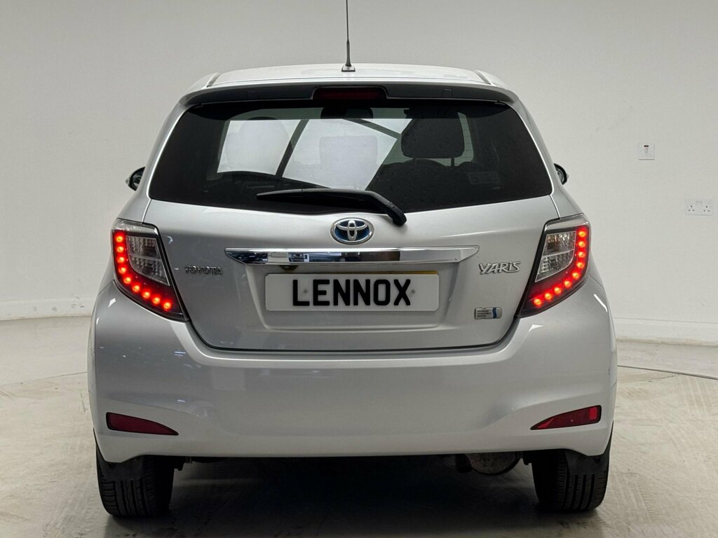 Toyota Yaris 1.5 Vvt-h T Spirit Cvt Euro 5 Silver #4