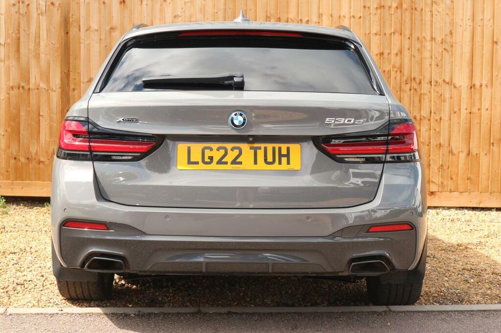 BMW 5 Series Estate 2.0 530E 12Kwh M Sport Touring Steptronic X LG22TUH Grey #4