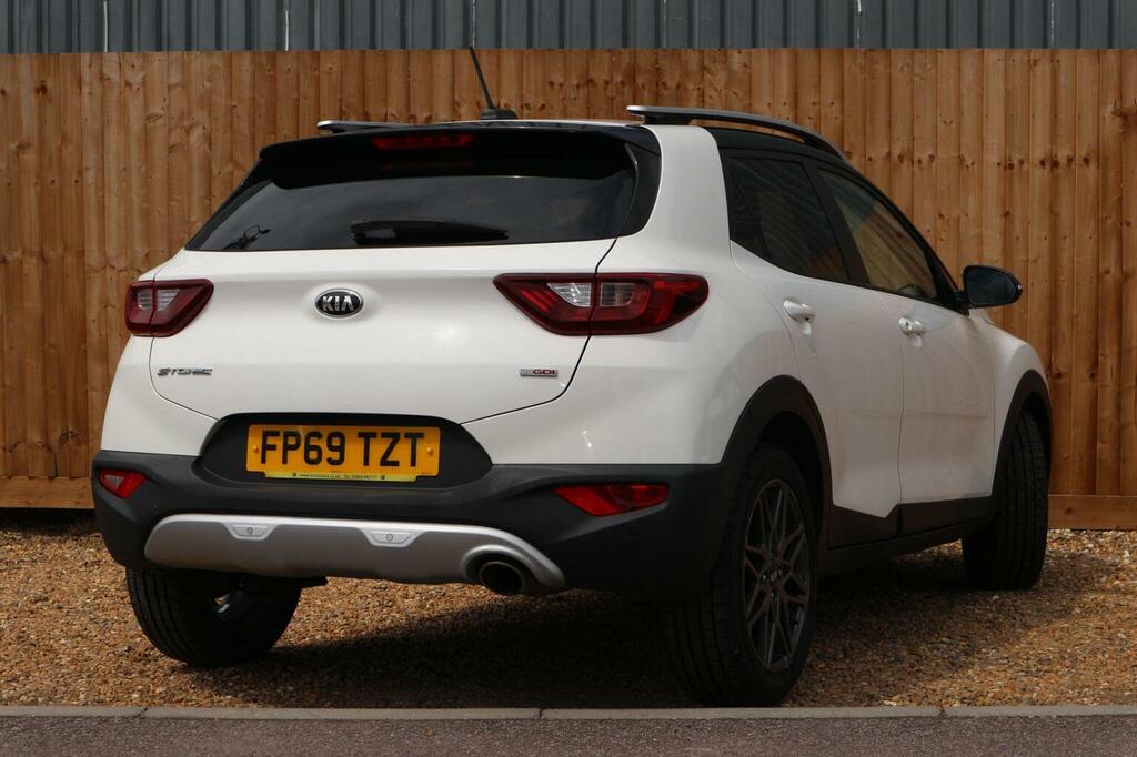 Kia Stonic 1.0 T-gdi Maxx Euro 6 Ss FP69TZT White #3