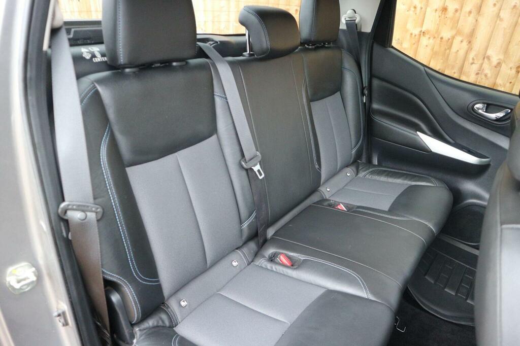 Nissan Navara Tekna Red #31