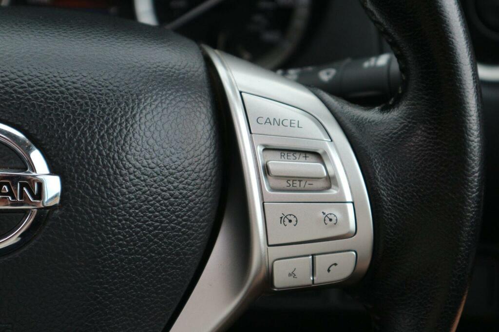 Nissan Navara Tekna Red #56