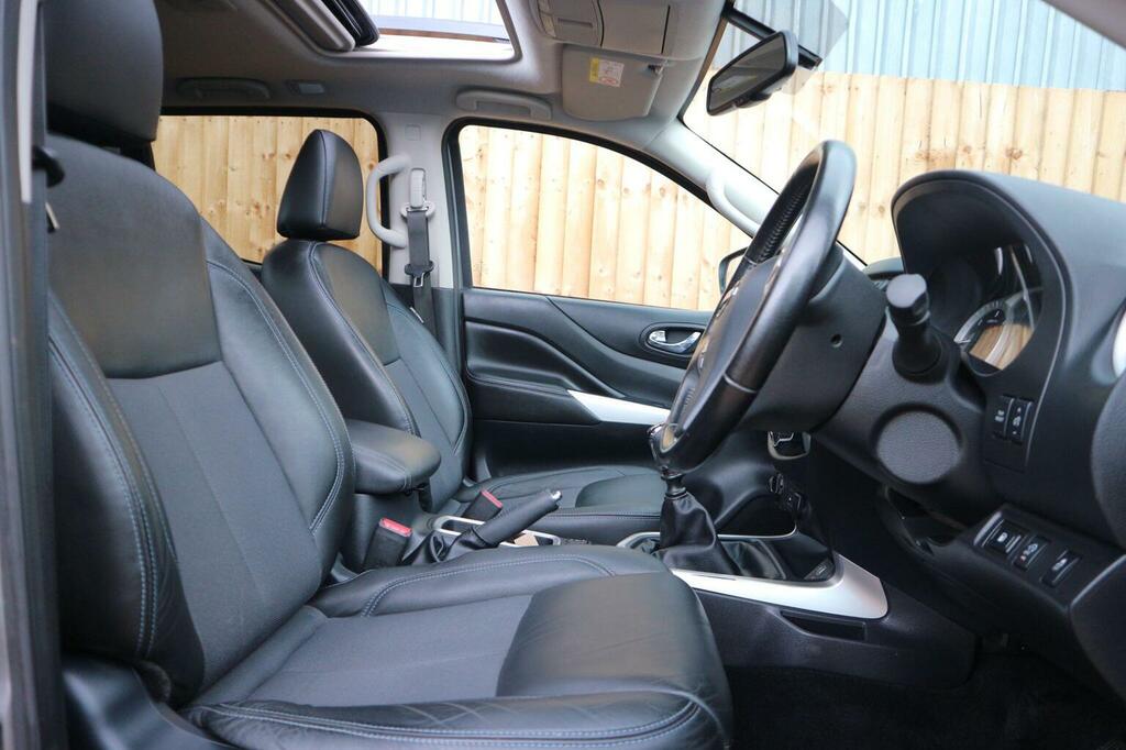 Nissan Navara Tekna Red #26