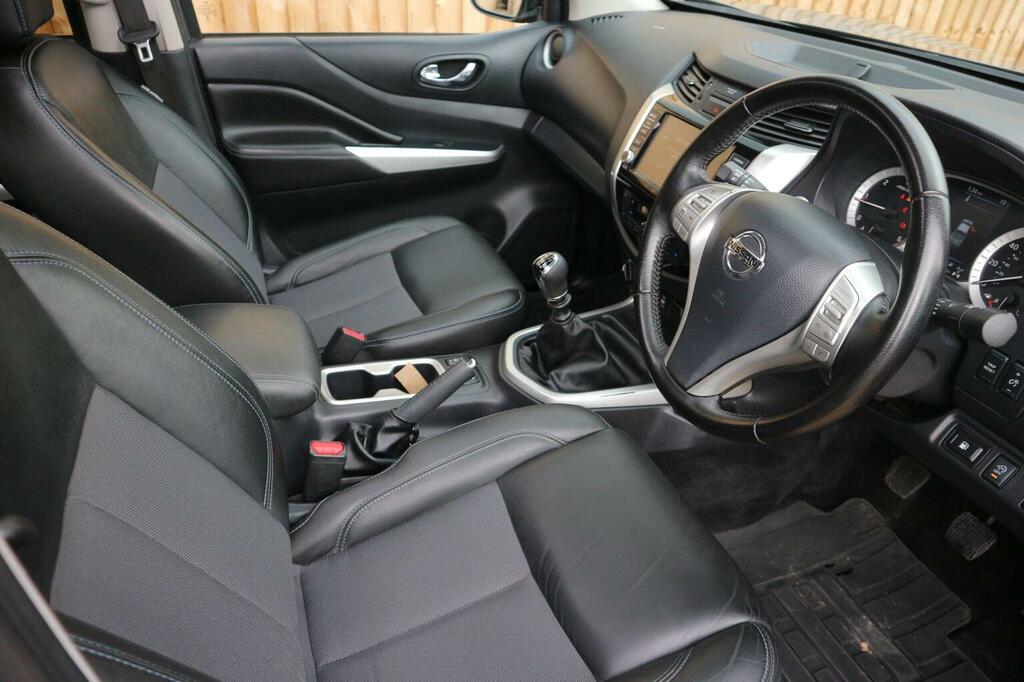 Nissan Navara Tekna Red #23
