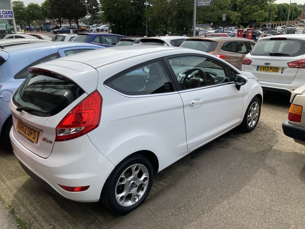 Ford Fiesta 1.3 Zetec ND62OFS White #4
