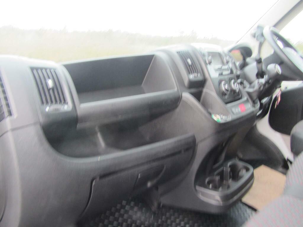 Peugeot Boxer 2.0 Bluehdi 435 Professional L4 H2 Euro 6 White #6