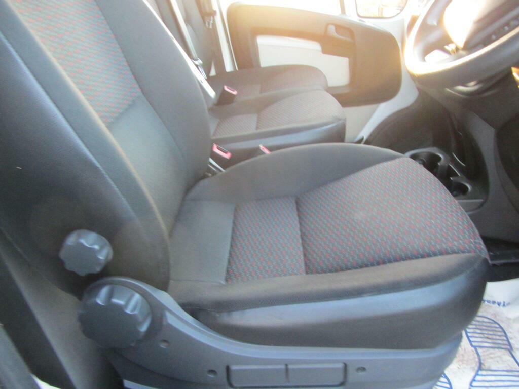 Peugeot Boxer 2L Professional White #26