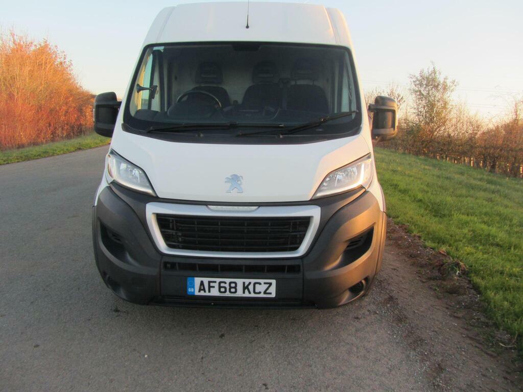 Peugeot Boxer 2.0 Bluehdi 435 Professional L4 H2 Euro 6 White