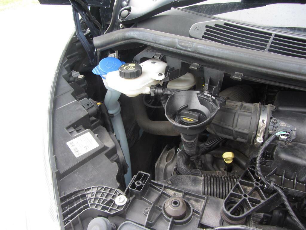 Ford Tourneo Custom 2.0 320 Zetec Ecoblue 129 Bhp Blue #31
