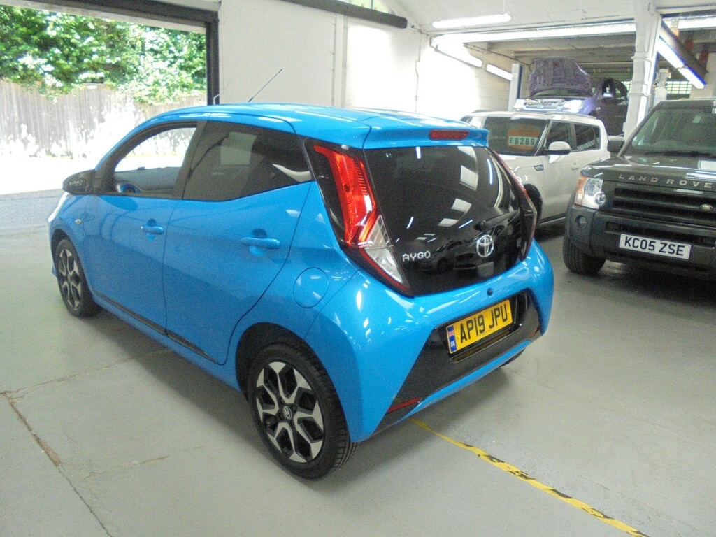 Toyota Aygo 1.0 Vvt-i X-trend Apple Car Play AP19JPU Blue #6