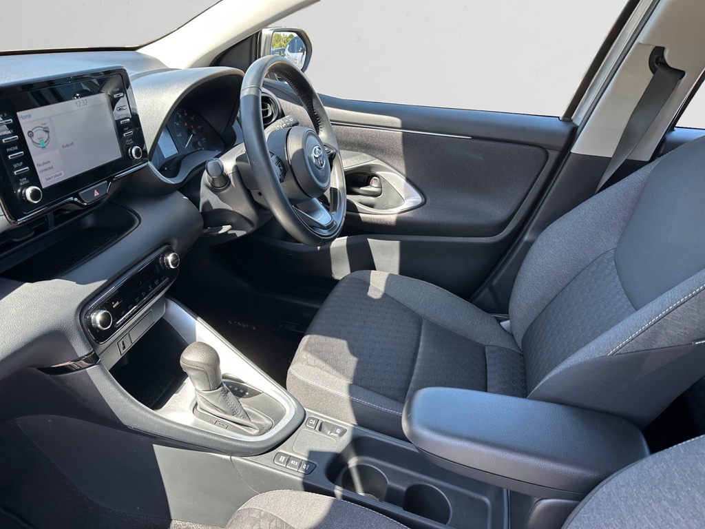 Toyota Yaris 1.5 Hybrid Icon Cvt Silver #5