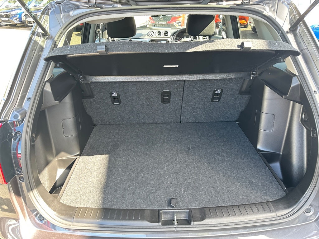 Suzuki Vitara 61Kwh Motion 2Wd White #16