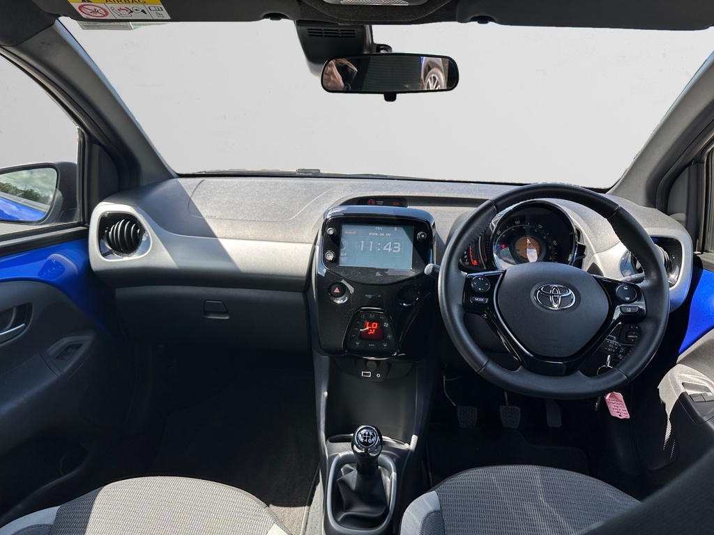 Toyota Aygo 1.0 Vvt-i X-trend Tss Blue #6