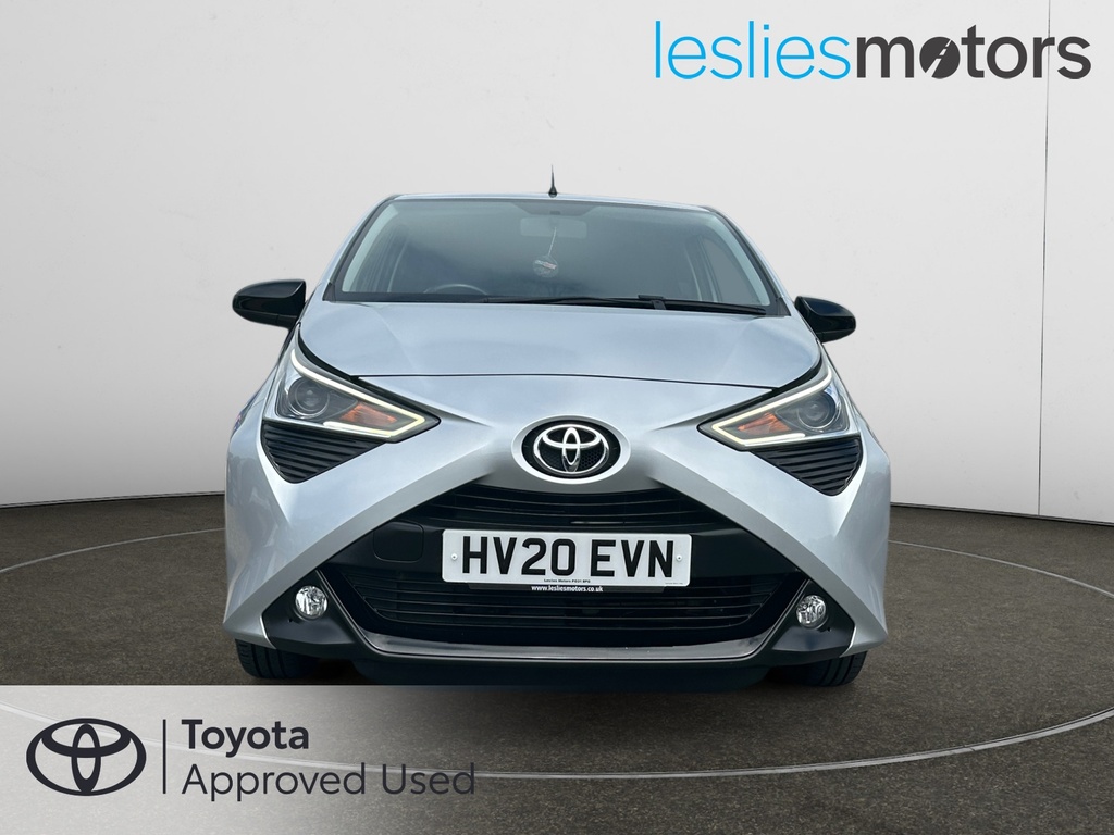 Toyota Aygo 1.0 Vvt-i X-trend Silver #2