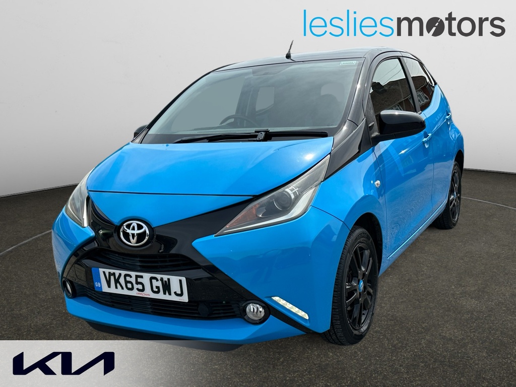 Toyota Aygo Hatchback Red #12