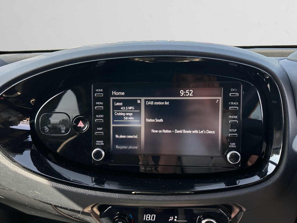 Toyota Aygo X 1L Edge Red #17