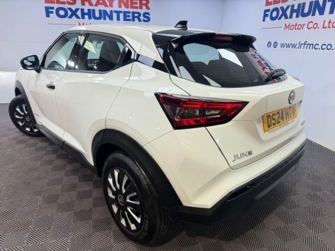 Nissan Juke 1.6 Acenta Premium DS24HTV White #3