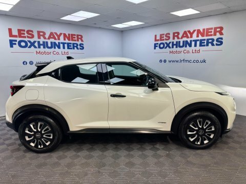 Nissan Juke 1.6 Acenta Premium DS24HTV White #2