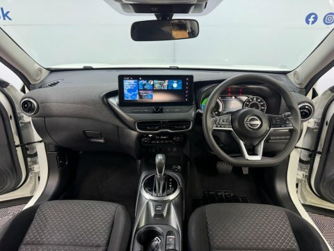 Nissan Juke 1.6 Acenta Premium DS24HTV White #4