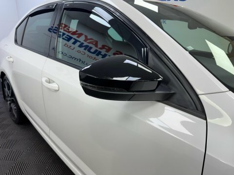Skoda Octavia 2.0 Tdi Vrs White #6