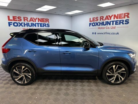 Volvo XC40 1.5 T3 R-design Blue #2