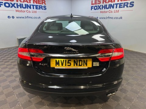 Jaguar XF 2.2D Portfolio Black #6