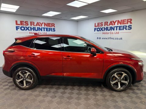 Nissan Qashqai 1.3 Dig-t Mhev CA22NVJ Red #2