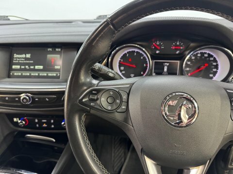 Vauxhall Insignia 1.5 Turbo D Se Nav White #34