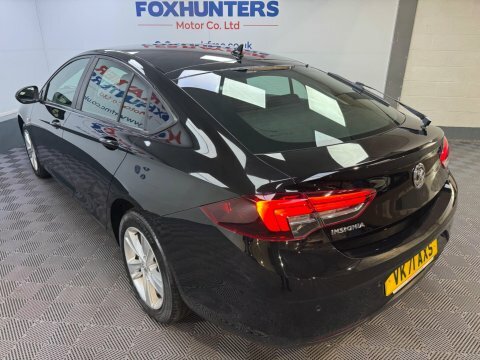 Vauxhall Insignia 1.5 Turbo D Se Nav White #24