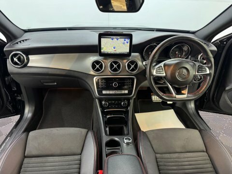Mercedes-Benz GLA Class 1.6 Gla180 Amg Black #5