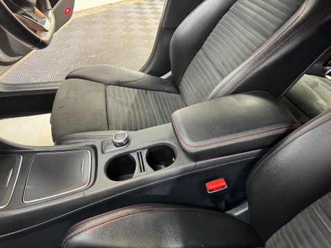 Mercedes-Benz CLA Class Cla 200D Sport Black #98