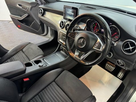 Mercedes-Benz CLA Class Cla 200D Sport Black #64