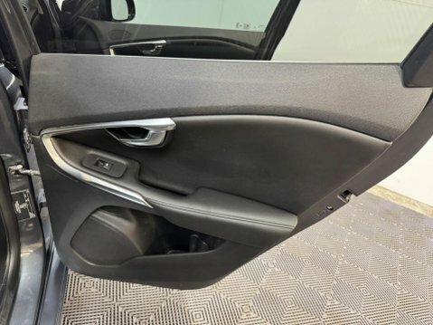Volvo V40 2013 1.6L T2 Se Lux 118 Bhp Blue #86