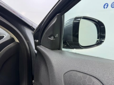 Volvo V40 2013 1.6L T2 Se Lux 118 Bhp Blue #84