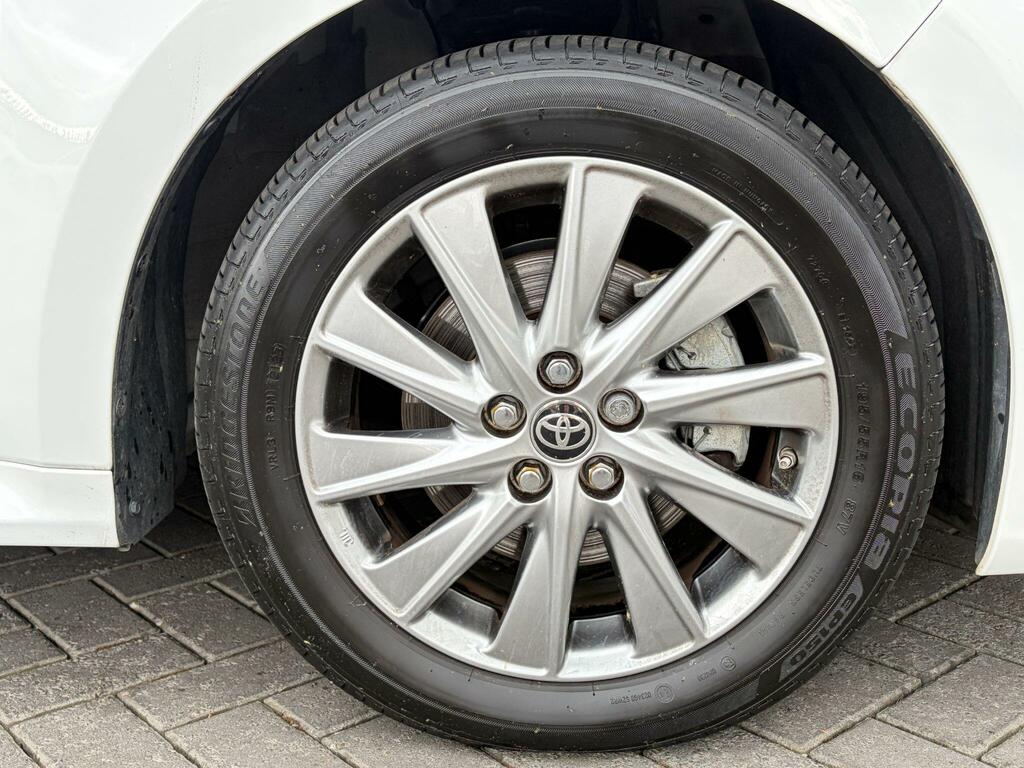 Toyota Yaris 1.5 Vvt-h Icon E-cvt Euro 6 Ss LP23NFV White #5