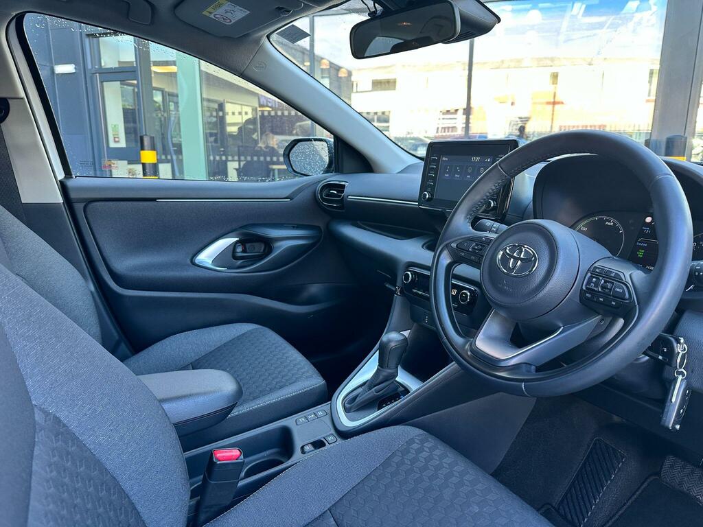 Toyota Yaris 1.5 Vvt-h Icon E-cvt Euro 6 Ss LP23NFV White #6