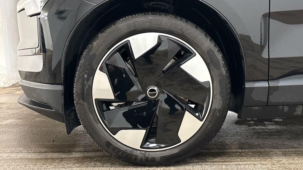 Volvo EX30 Twin Performance 69Kwh Plus Awd YM74AUU Black #5